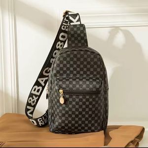 KUCHEN & BAG Wide Strap Crossbody Shoulder Festival Sling Bag